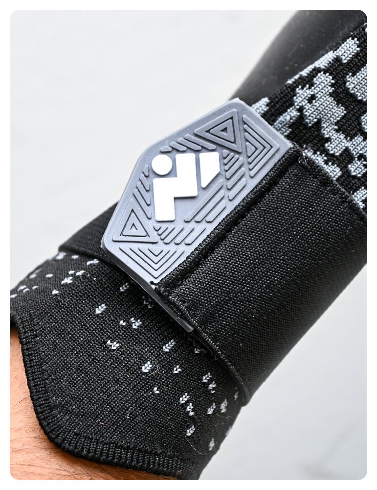 Guantes Instintic Knit Gray/Black