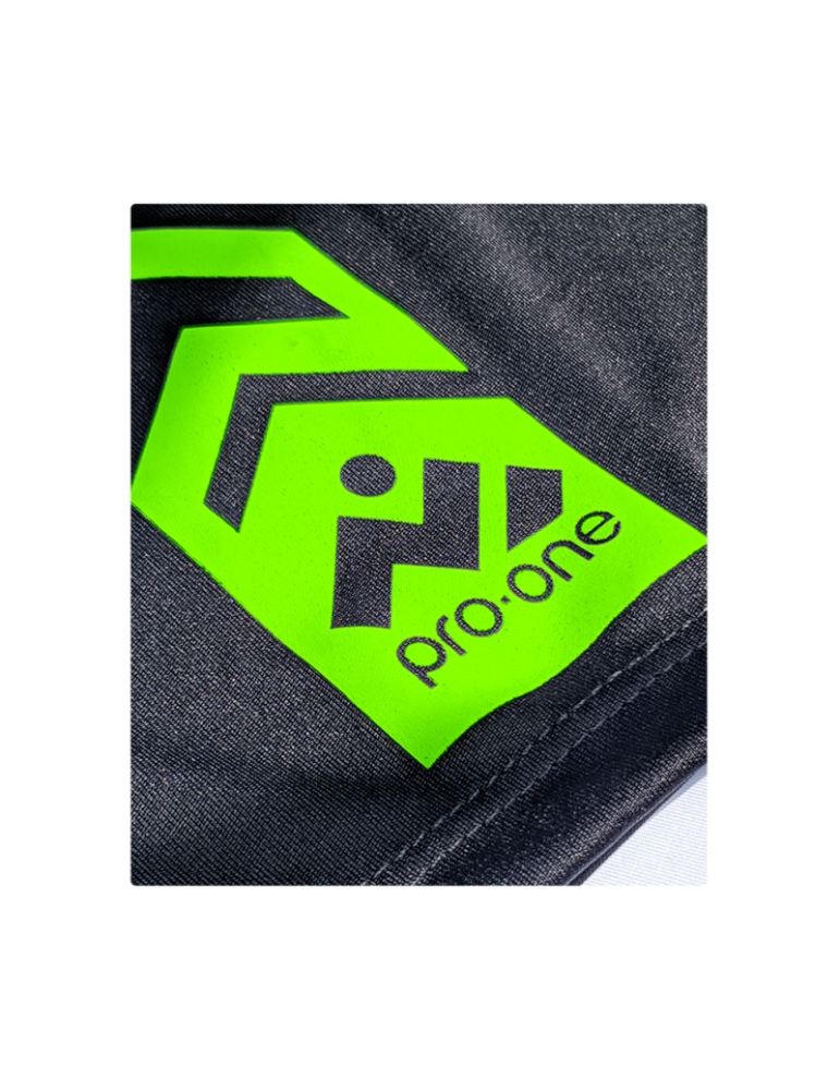 Short Pro-One New Evo Negro/Logo Amarillo Neón