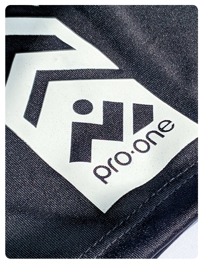 Short Pro-One New Evo Negro/Logo Blanco