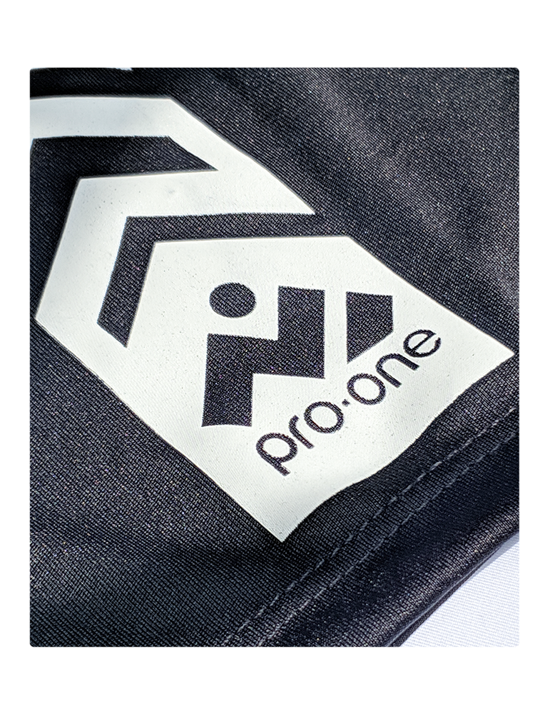Short Pro-One New Evo Negro/Logo Blanco